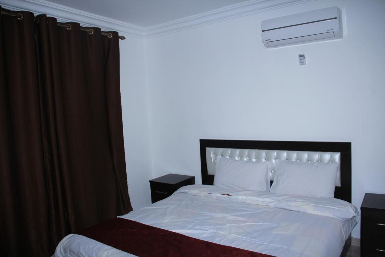 Weekend Hotel Aqaba Exterior photo